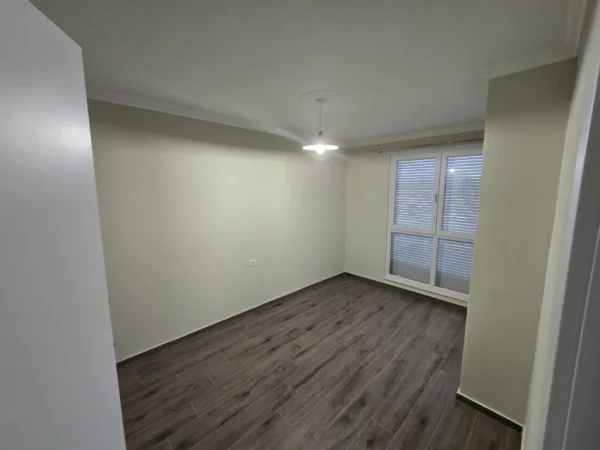 Tirane, jepet me qera apartament 2+1 Kati 5, 93 m² 400 € (Selite)