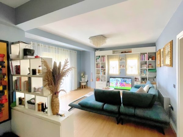 Tirane, shitet apartament 2+1 Kati 8, 100 m² 210.000 € (Myslym Shyri)