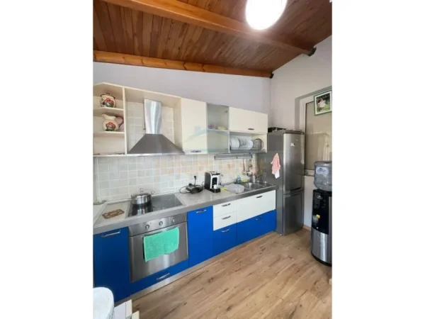 Tirane, shitet apartament 1+1 Kati 9, 72 m² 150.000 € (Rruga Meder Shtylla)