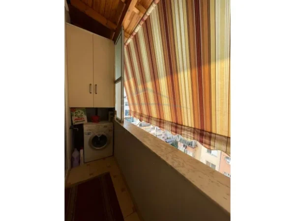 Tirane, shitet apartament 1+1 Kati 9, 72 m² 150.000 € (Rruga Meder Shtylla)