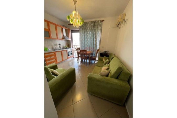 Tirane, jepet me qera apartament 1+1+Ballkon , 400 € (selvia rruga e dibres)