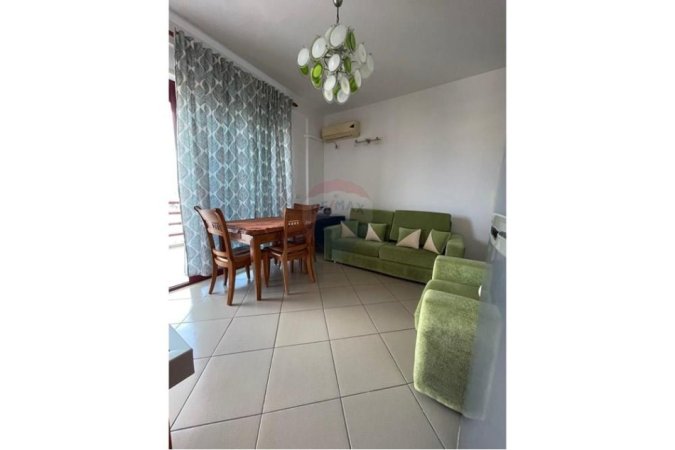 Tirane, jepet me qera apartament 1+1+Ballkon , 400 € (selvia rruga e dibres)
