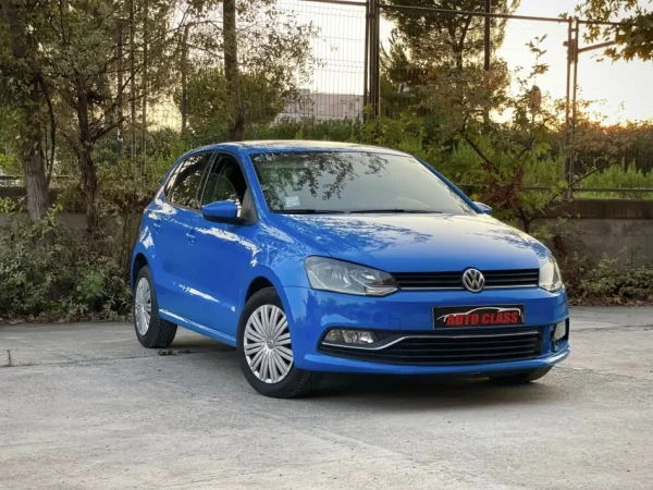 Tirane, shes makine VW POLO Nafte, blu manuale Klima 153.000 km 6.390 €
