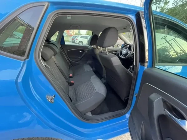 Tirane, shes makine VW POLO Nafte, blu manuale Klima 153.000 km 6.390 €