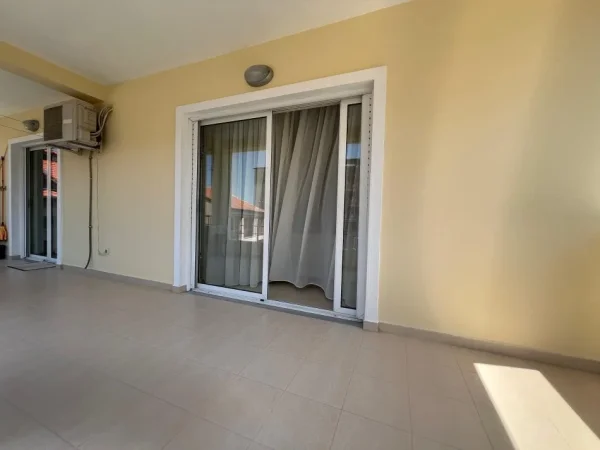 LAPRAKE, Tirane, shitet Vile , 342 m² 490.000 €