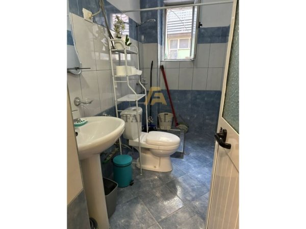 Tirane, jepet me qera apartament 1+1 Kati 2, 57 m² 600 € (Ish Stacioni i Trenit)