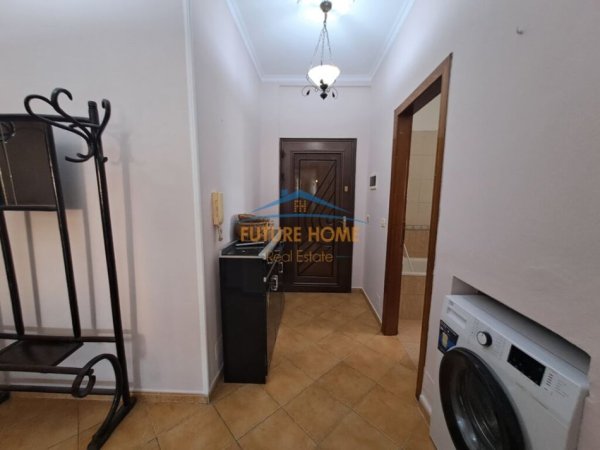 Tirane, jepet me qera apartament 2+1 Kati 2, 80 m² 600 € (Sheshi Skenderbej)
