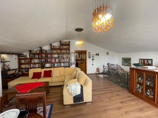 Tirane, jepet me qera Vile 3 Katshe Kati 3, 188 m² 2.000 € (PAZARI I RI)