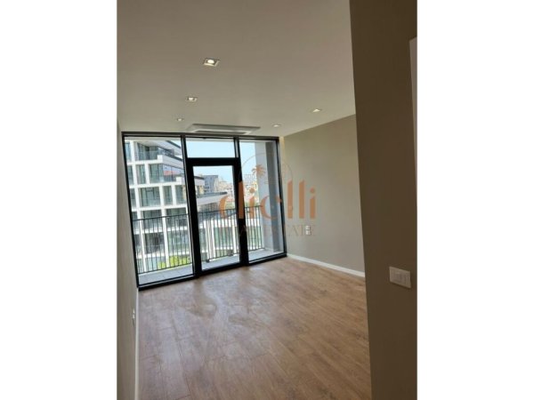Tirane, jepet me qera apartament 2+1+Aneks+Ballkon Kati 3, 124 m² 1.300 € (Lake View Residence)