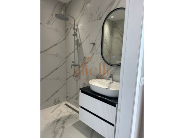Tirane, jepet me qera apartament 2+1+Aneks+Ballkon Kati 3, 124 m² 1.300 € (Lake View Residence)
