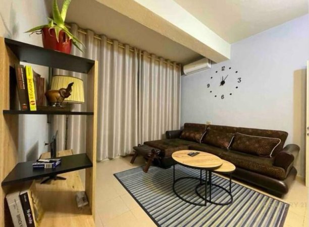 Tirane, jepet me qera apartament 1+1 Kati 3, 87 m² 570 € (BULEVARDI I PARE)