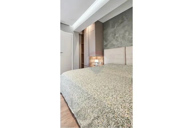 Tirane, shitet apartament 1+1 Kati 5, 60 m² 235.000 € (Shitet Apartament 1 +1 - Bllok.)
