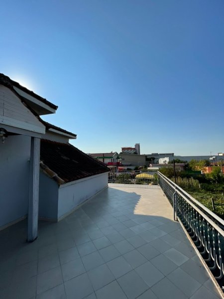 Tirane, shitet shtepi 2 Katshe Kati 2, 2.650 m² 397.000 € (Vore)