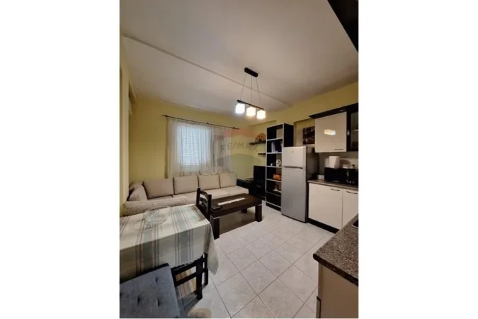 Tirane, shitet 1+1 , 60 m² 130.000 € (APARTAMENT 1+1 PER SHITJE PRANE PETRO NINIT)