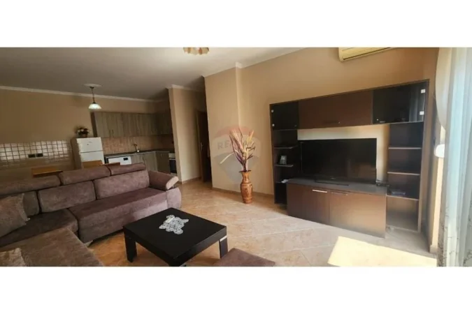 Tirane, jepet me qera apartament 1+1 Kati 9, 73 m² 600 € (Apartament 1+1 per qira, Bllok)