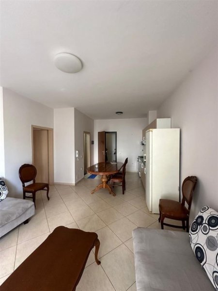Tirane, jepet me qera apartament 1+1+Ballkon Kati 1, 60 m² 450 € (Kopshti Zoologjik)