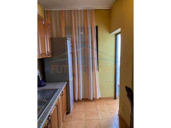 Tirane, jepet me qera apartament 2+1+Ballkon Kati 5, 102 m² 550 € (Rruga Mine Peza)