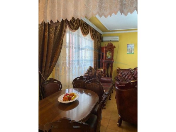 Tirane, jepet me qera apartament 2+1+Ballkon Kati 5, 102 m² 550 € (Rruga Mine Peza)