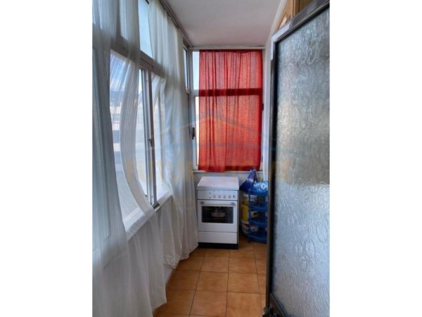 Tirane, jepet me qera apartament 2+1+Ballkon Kati 5, 102 m² 550 € (Rruga Mine Peza)