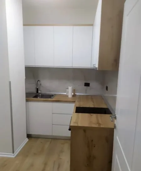 Tirane, Apartament  me qira 1+1 Kati 4, 69 m² 600 € (Bogdanet)