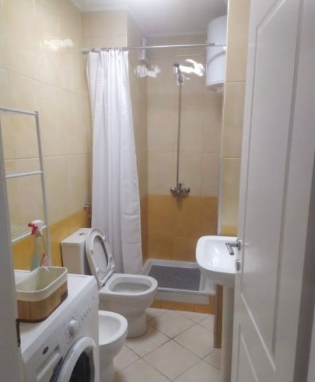 Tirane, Apartament  me qira 1+1 Kati 4, 69 m² 600 € (Bogdanet)