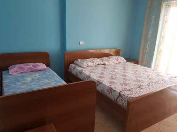 Vlore, jap me qera apartament Kati 3, 80 m² 70Euro (HIMARE)