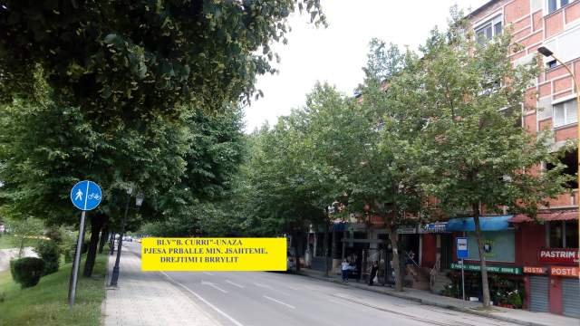 Tirane,Shitet Apartament+Sip.Tregtare(51+19)=70m²,Kati I, buzë trotuarit/Lanës, Cmim200'000euro- Blv.B.Curri,Pallat 5 kat, segment D.Policisë Shtetit/