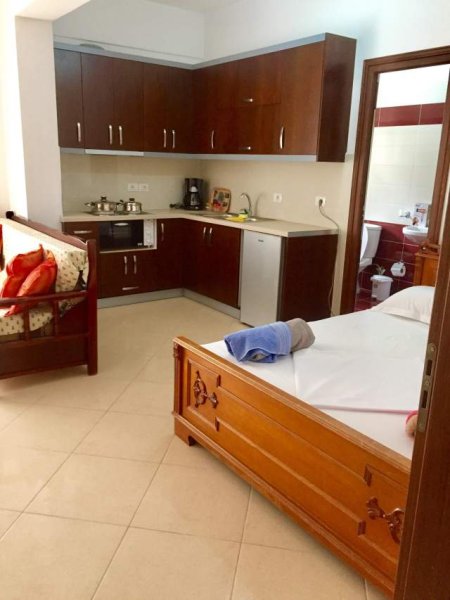 Sarande, jap me qera apartament 1+1+A+BLK Kati 2, 60 m² 30 Euro/nata (Mitat Hoxha)