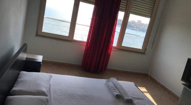 Sarande, jap me qera apartament Kati 5, 95 m² 80 Euro/nata (Rruga Skenderbeu)