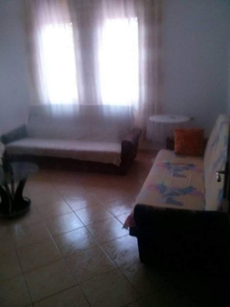 Pogradec, jap me qera apartament 2+1+A+BLK Kati 6, 80 m² 2.500 Leke (rruga 1maj)