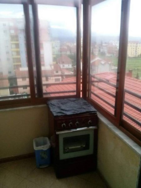 Pogradec, jap me qera apartament 2+1+A+BLK Kati 6, 80 m² 2.500 Leke (rruga 1maj)