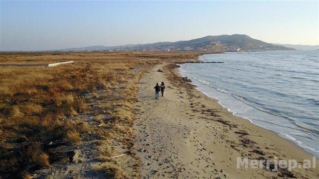 Kavaje, shes truall ne bregdet 220.000 m² 55 Euro (Karpen)