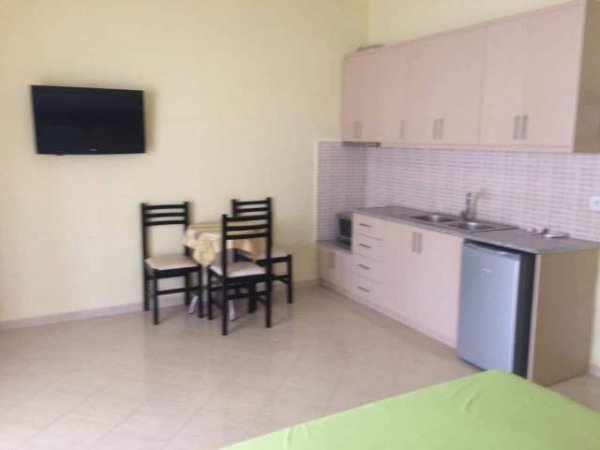 Sarande, jap me qera dhome ne plazh Kati 2, 50 m² 35 Euro (lagjia nr.4 ,rruga Idriz Alimadhi,prane stadiumit)