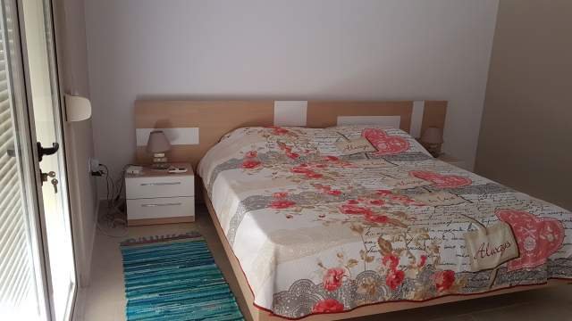 Shqiperi, jap me qera Vile ne plazh 125 m² 70 Euro/nata (Gjiri i Lalzit-Lura 1)