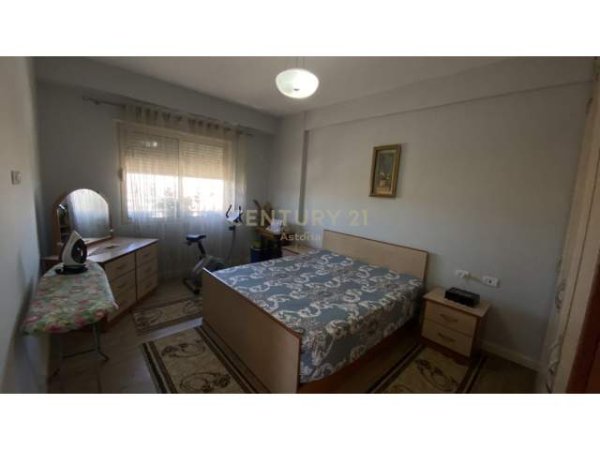 Tirane, jepet me qera apartament 3+1+BLK Kati 7, 114 m² 400 Euro (Kompleksi Golden Park)