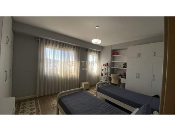 Tirane, jepet me qera apartament 3+1+BLK Kati 7, 114 m² 400 Euro (Kompleksi Golden Park)