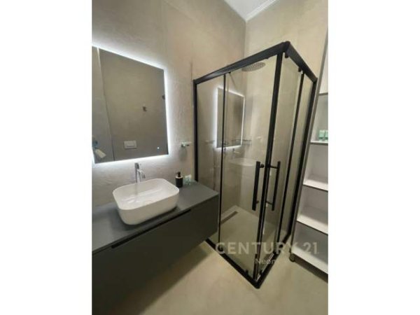 Tirane, jepet me qera apartament 3+1+BLK Kati 4, 97 m² 1.000 Euro (Myslym Shyri)