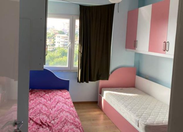Tirane, jepet me qera apartament 3+1+BLK Kati 3, 120 m² 400 Euro (dalip topi)
