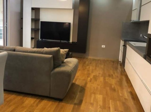 Tirane, jepet me qera apartament 2+1+BLK Kati 5, 105 m² 700 Euro (bill klinton)