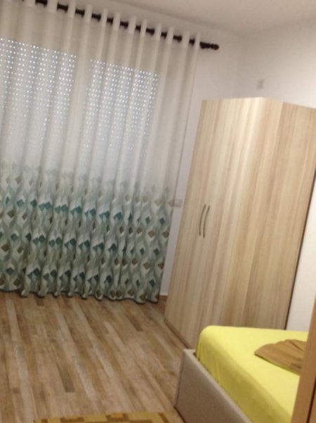 Tirane, jepet me qera apartament 2+1+BLK Kati 7, 115 m² 450 Euro (astir)