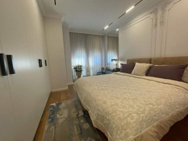 Tirane, jepet me qera apartament 2+1+BLK Kati 3, 123 m² 1.000 Euro (Rruga e Barrikadave)