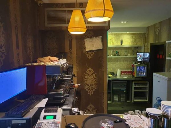 Tirane, shitet 250 m² 180.000 Euro (21 Dhjetori prane Inxhinierise)
