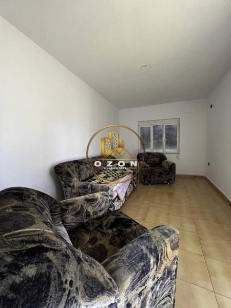 Tirane, jepet me qera apartament 2+1 Kati 4, 97 m² 400 Euro (Vasil Shanto)