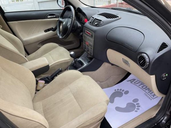Tirane, shes makine Alfa Romeo 147 Viti 2005, 3.600 Euro
