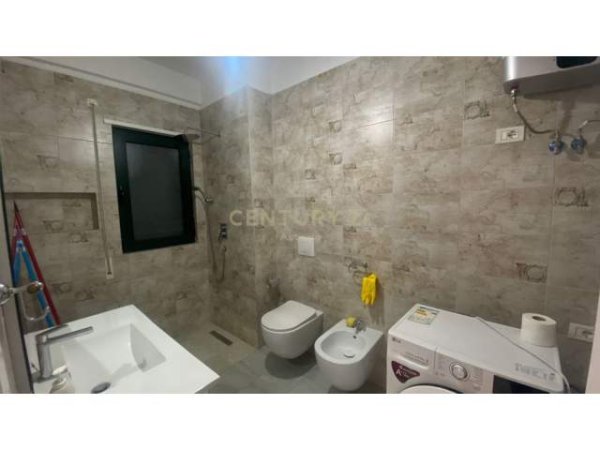 Tirane, jepet me qera apartament 1+1 Kati 5, 74 m² 400 Euro (Kompleksi Green City)