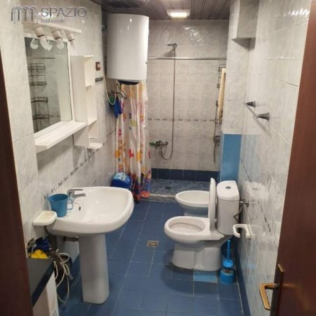 Tirane, jepet me qera apartament 2+1+BLK Kati 2, 105 m² 79.000 Leke (Rruga ''Nikolla Tupe'')