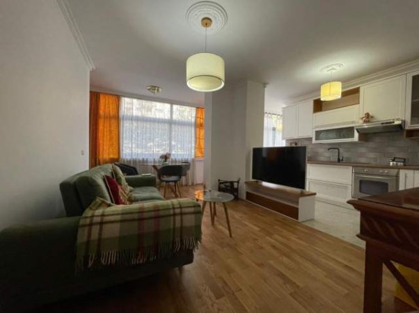 Tirane, jepet me qera apartament 2+1+BLK Kati 2, 299 m² 700 Euro (Parku i madh i Liqenit, Liqeni i Tiranës)