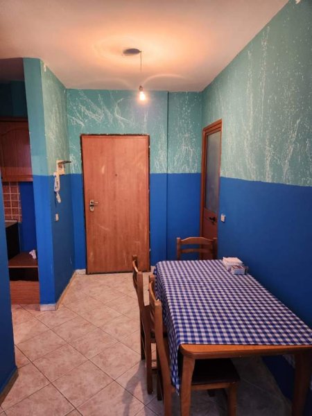Durres, jepet me qera apartament 1+1+A Kati 5, 45 m² 150 Euro (hotel Lubjana, Durres)