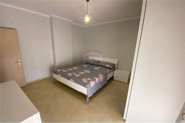 Tirane, jepet me qera 2+1+BLK Kati 5, 115 m² 450 Euro