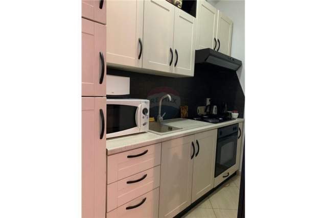 Tirane, jepet me qera apartament 1+1 70 m² 580 Euro (rruga elbasanit)